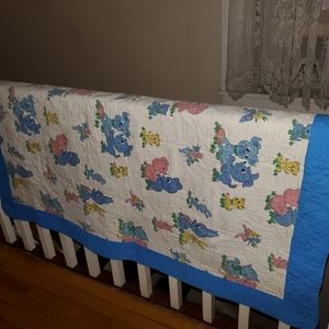 Vintage Childs Bear Puppy Kitty Quilt Blanket